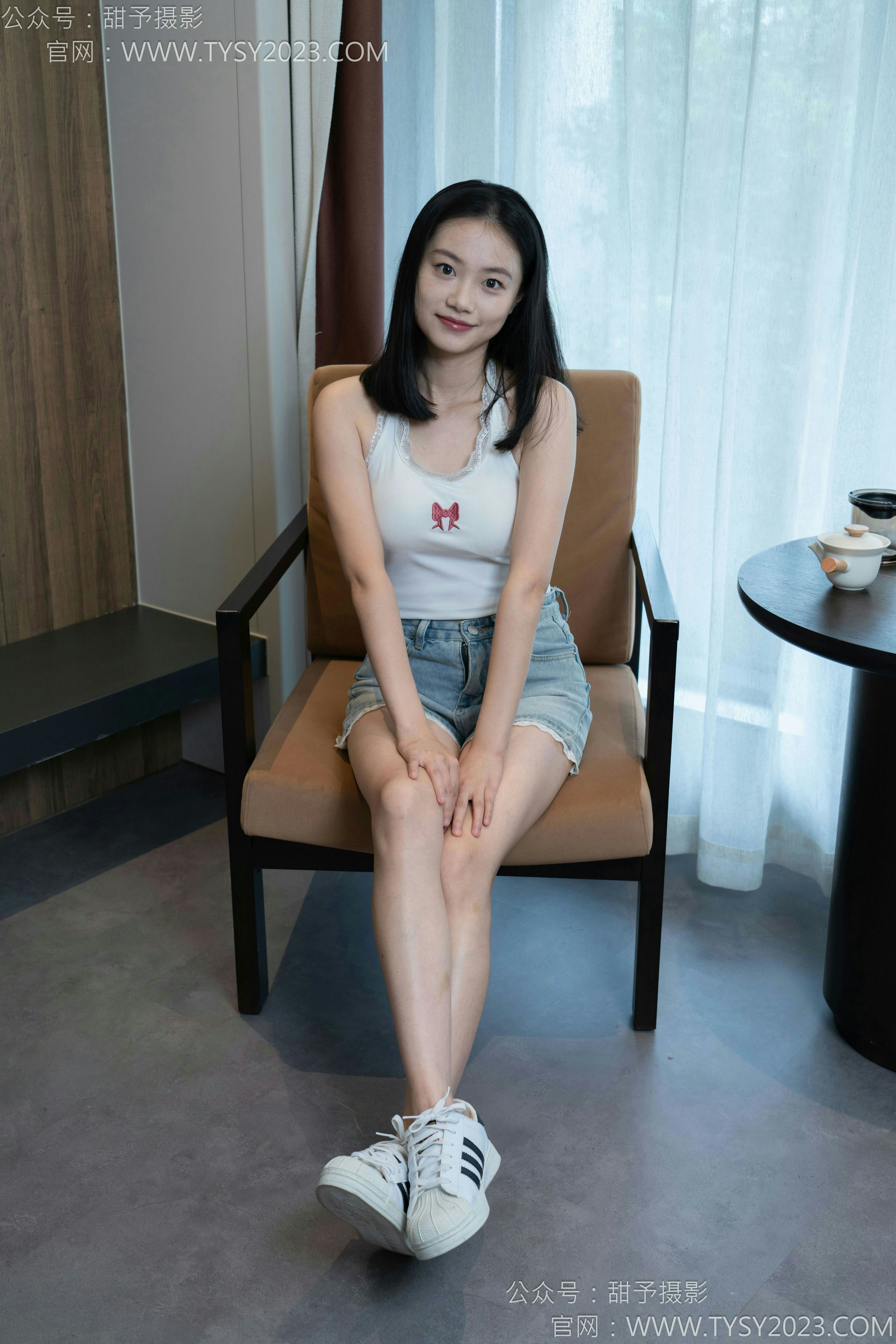 甜予摄影 - 齐齐 板鞋、裸足 [127P2V-9.86GB]
