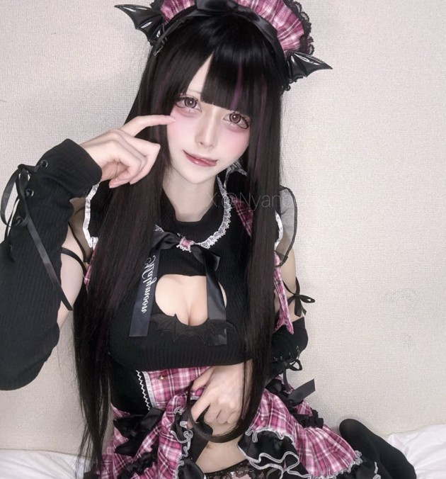 魅琉玖@Nyanoeexxo0 最高档位作品 日本高颜值地雷系萝莉少女，虽是萝莉，身怀大奶，卡哇伊自慰一库 3V