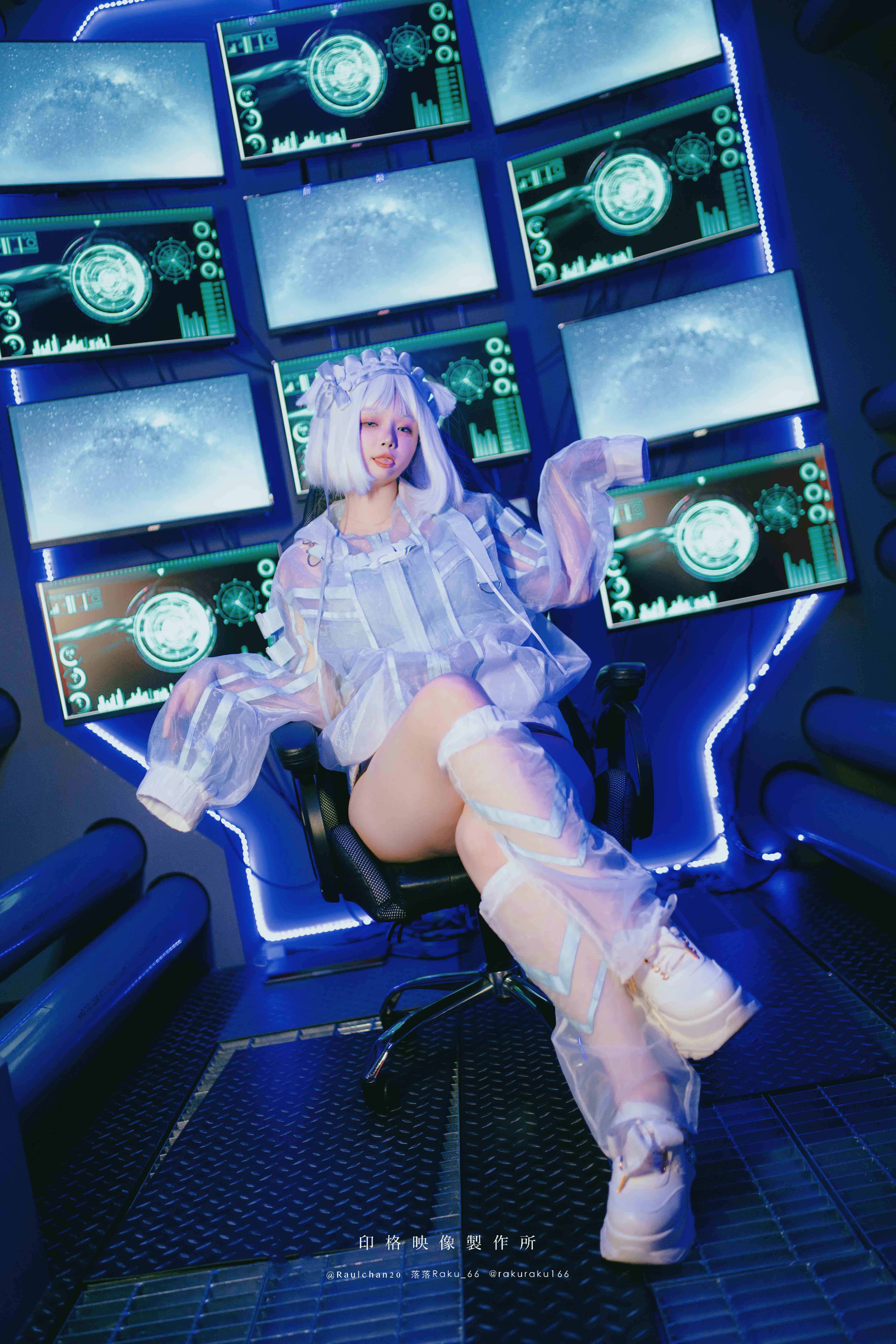 【新】落落 - 侵略者 [52P][426.96 MB百度云]