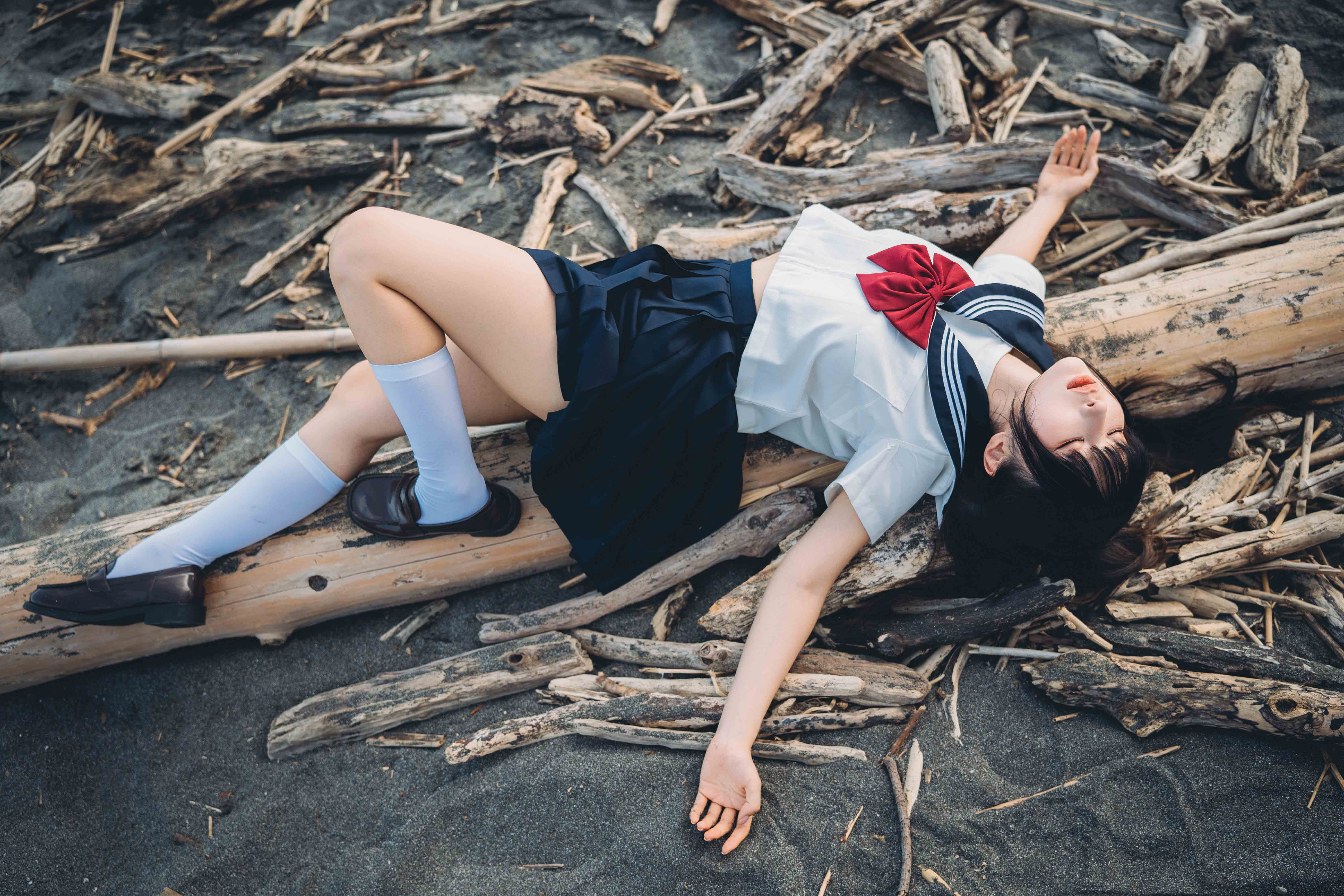 【新】蠢沫沫 -《夏想》上 [206P][2.50GB百度云]