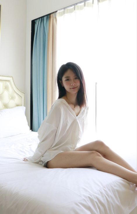 未加入秀人的露点无修美模 谢小蒽 大尺度私拍三套【398P1.79G】