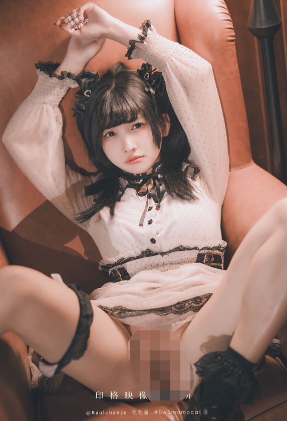 慕慕Momo [推荐] Cos你的玩偶女孩 【46V1V2.7G】
