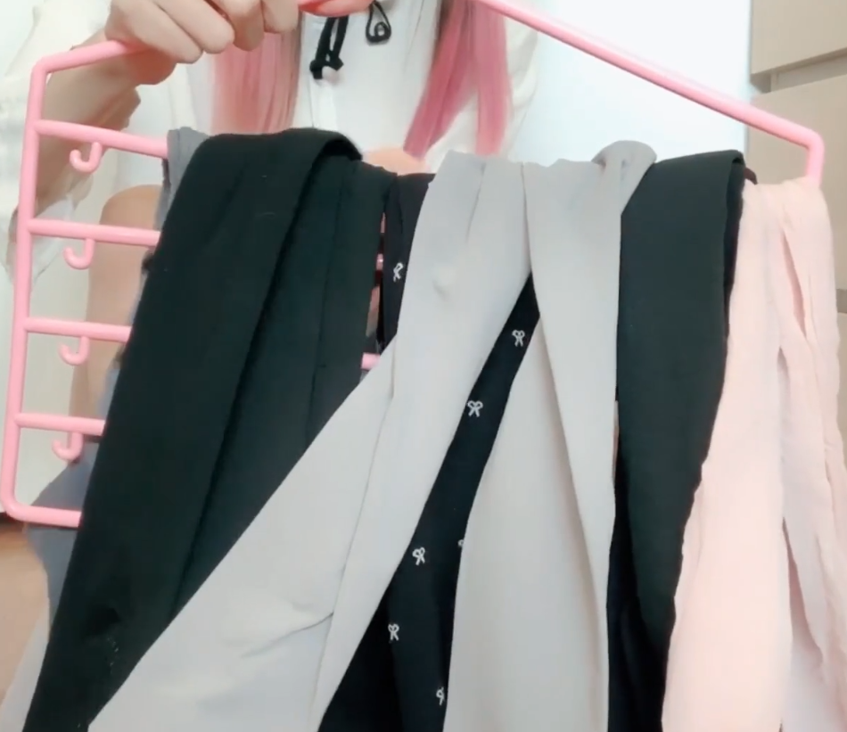 福利姬-kiko-新 少女宅家的小癖好（1V,639M）