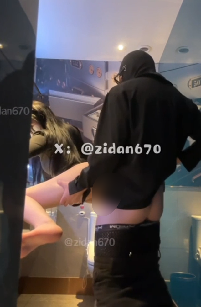 极品萝莉女神-紫蛋（zidan670）-4.15最新  量贩式Ktv变成性爱战场（1V,503M）