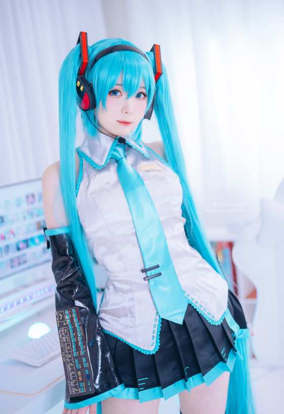 Shimo - Hatsune Miku 【25P74M】