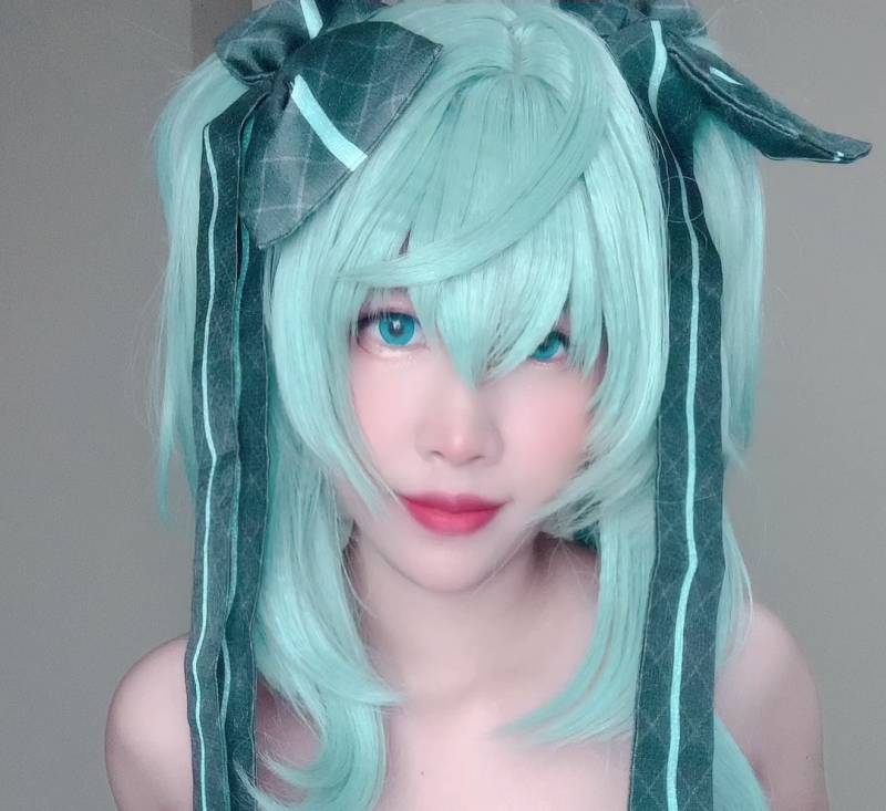 noeyno-初音未来Cosplay [4v,177M]